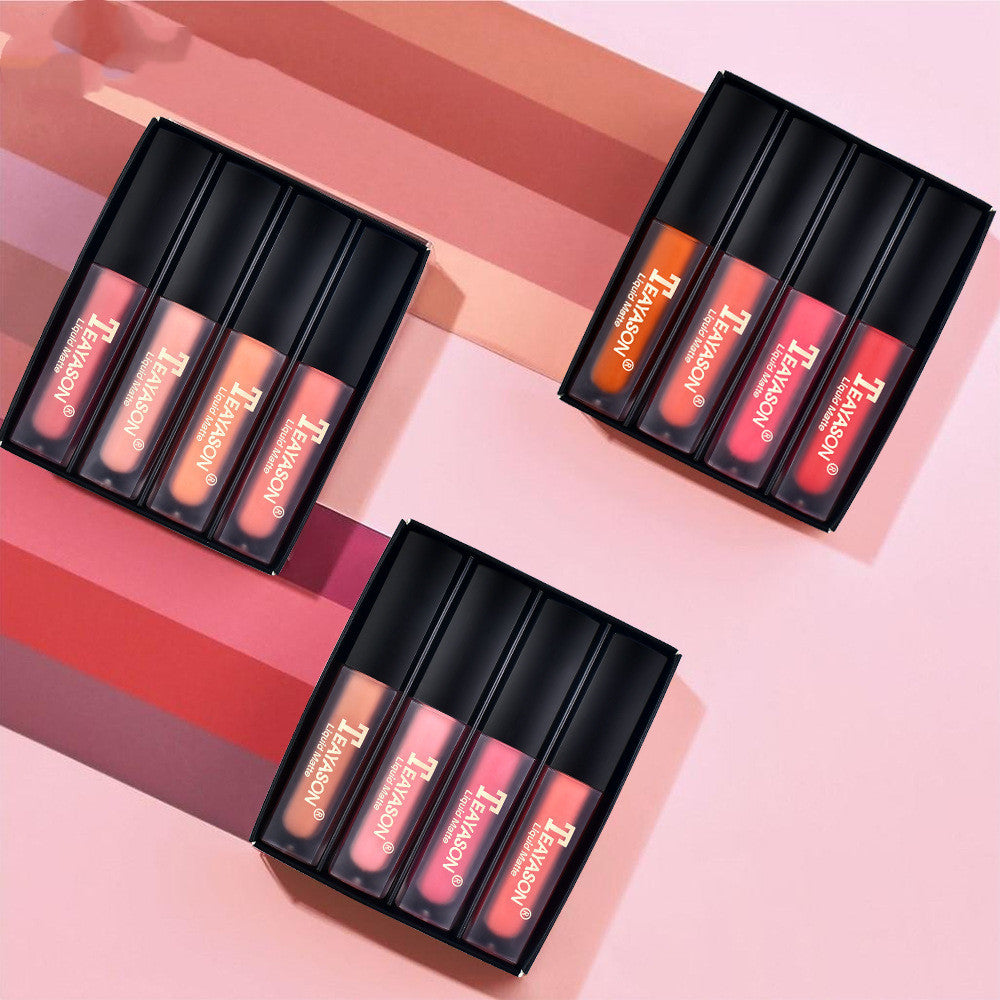 Lippgloss-Set aus vier flüssigen matten Lippglossen